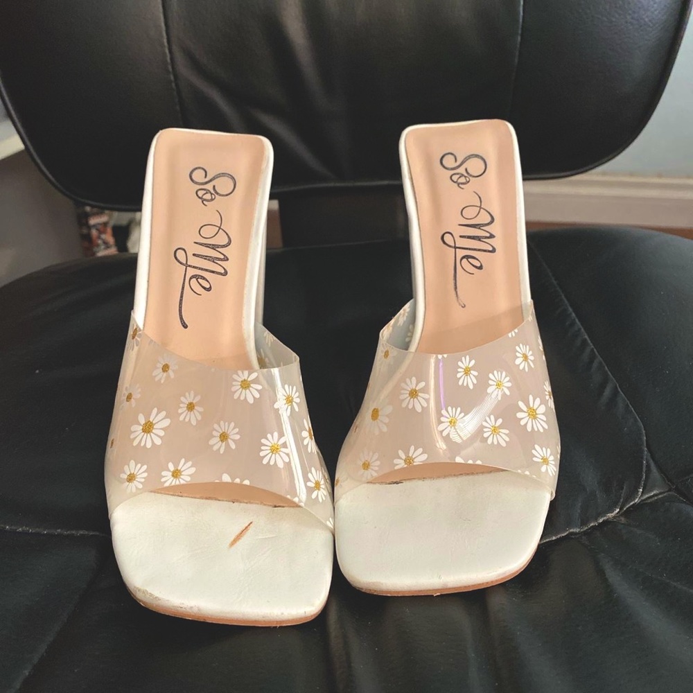 Daisy Heels 🌼